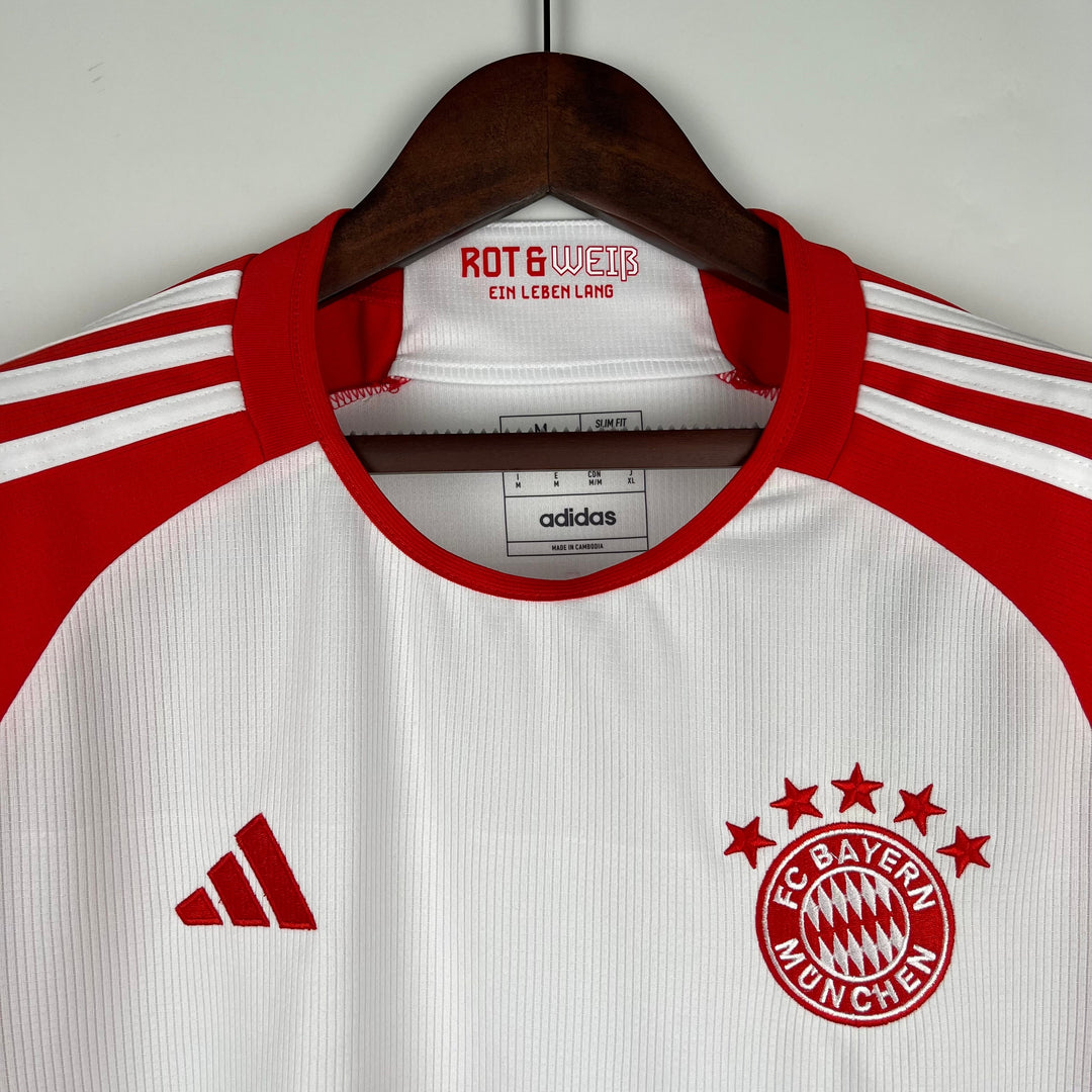 BAYERN MÜNCHEN 2023 - 2024 KOTIPAITA