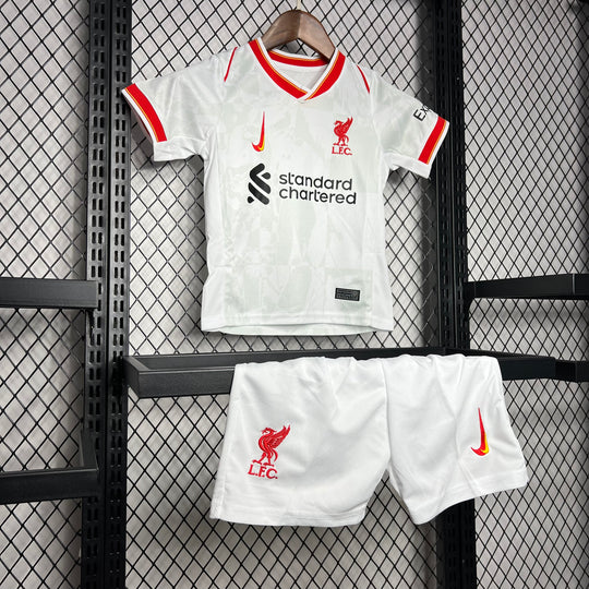 LIVERPOOL 2024 - 2025 3. PAITA LAPSET