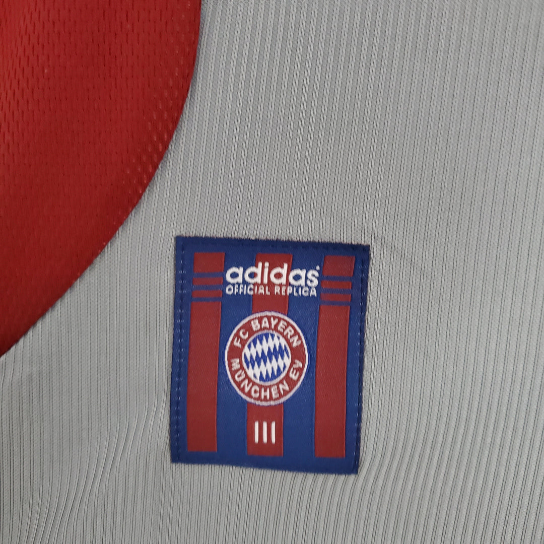 BAYERN MÜNCHEN 1998 - 1999 VIERASPAITA