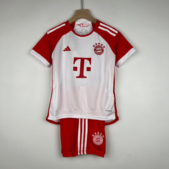 BAYERN MÜNCHEN 2023 - 2024 KOTIPAITA LAPSET