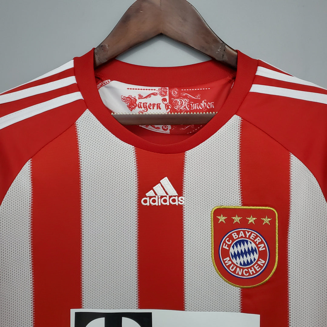 BAYERN MÜNCHEN 2010 - 2011 KOTIPAITA