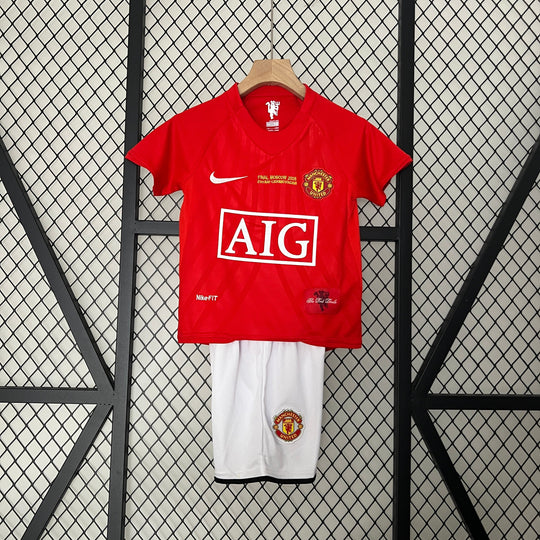 MANCHESTER UNITED CHAMPIONS LEAGUE 2008 FINAALI LAPSET