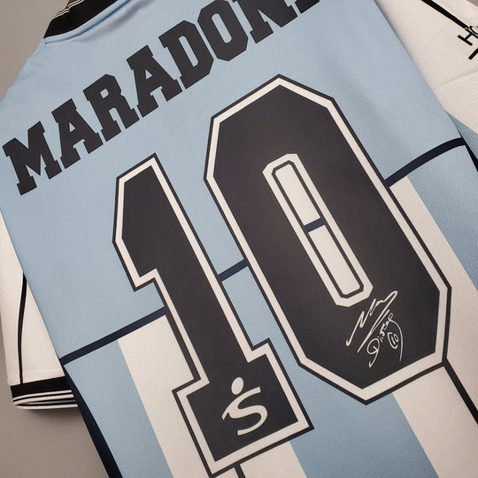 Argentiina  2001 MARADONA