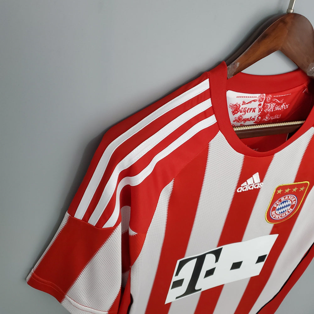 BAYERN MÜNCHEN 2010 - 2011 KOTIPAITA
