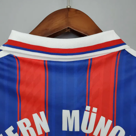 BAYERN MÜNCHEN 1996 - 1997 KOTIPAITA