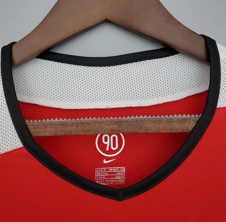 MANCHESTER UNITED 2004 - 2005 KOTIPAITA