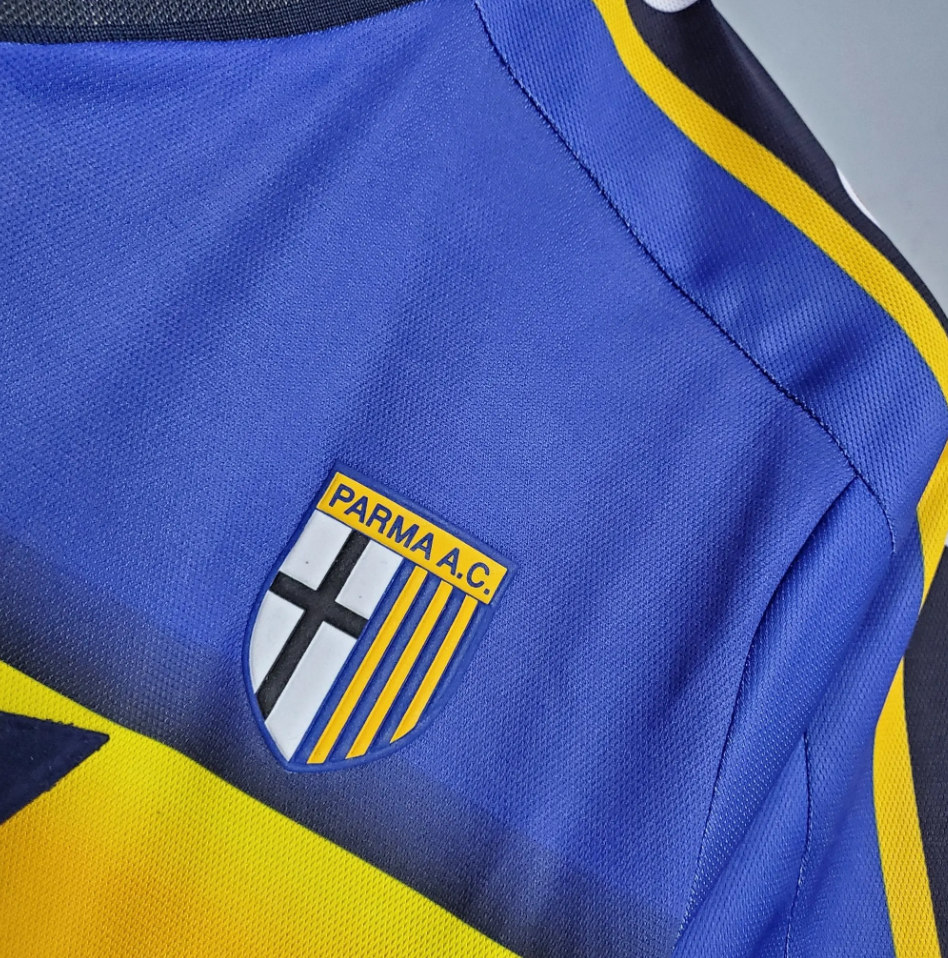 PARMA 2001 - 2002 KOTIPAITA