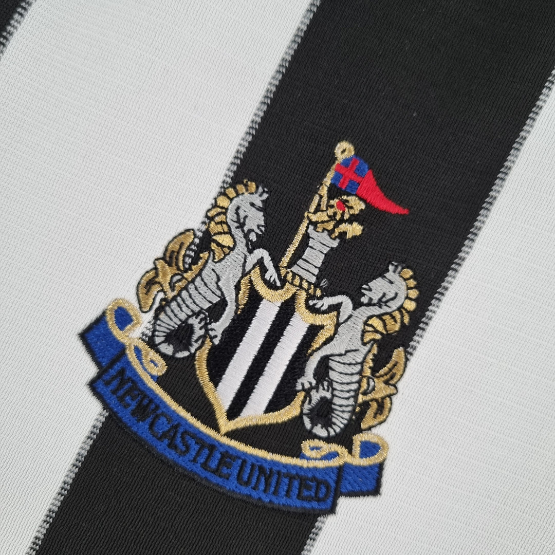 NEWCASTLE 2000 - 2001 KOTIPAITA