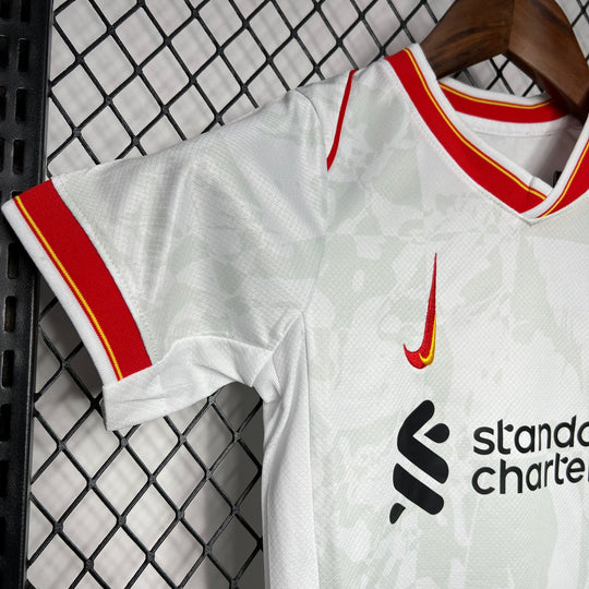 LIVERPOOL 2024 - 2025 3. PAITA LAPSET