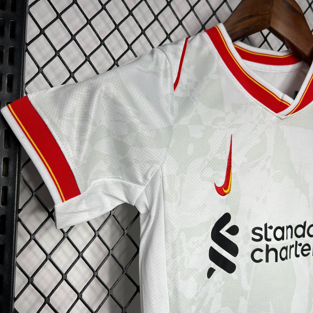 LIVERPOOL 2024 - 2025 3. PAITA LAPSET