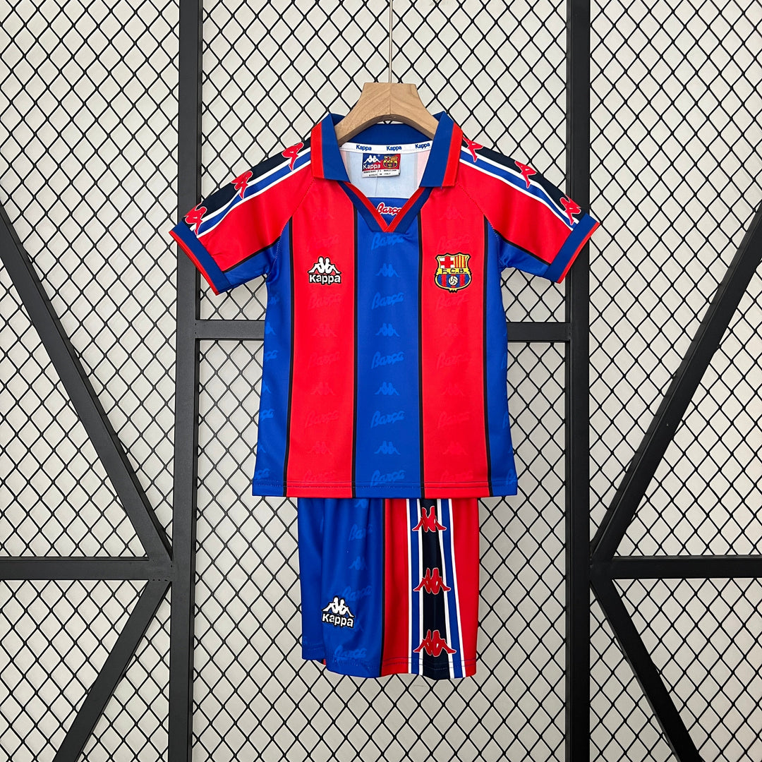 BARCELONA 1996 - 1997 KOTIPAITA LAPSET