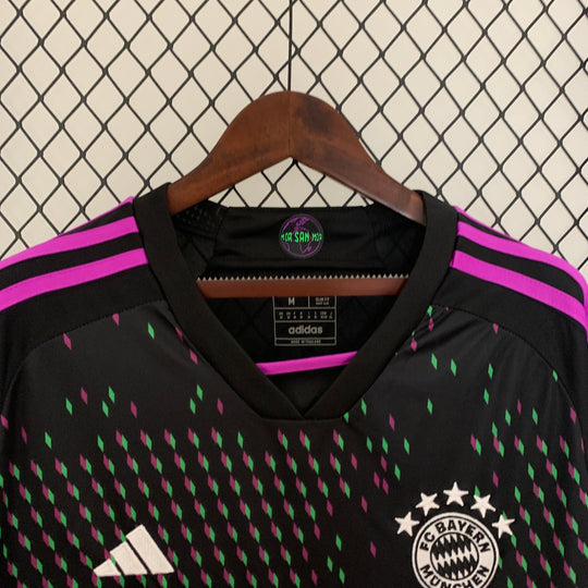 BAYERN MÜNCHEN 2023 - 2024 VIERASPAITA PITKÄHIHAINEN