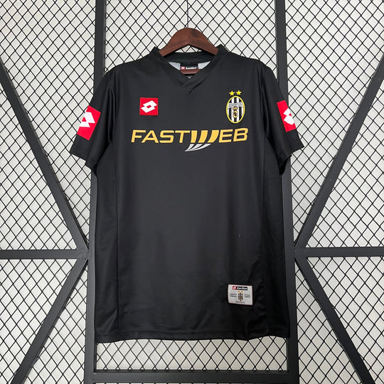 JUVENTUS 2001 - 2002 VIERASPAITA