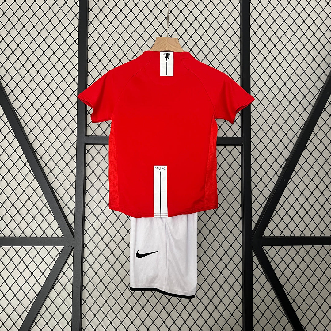MANCHESTER UNITED CHAMPIONS LEAGUE 2008 FINAALI LAPSET
