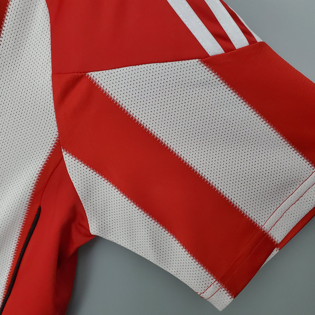 BAYERN MÜNCHEN 2010 - 2011 KOTIPAITA