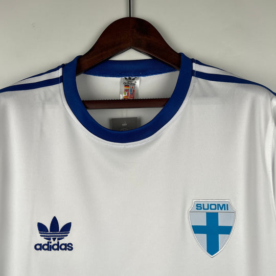 SUOMI 1982 KOTIPAITA