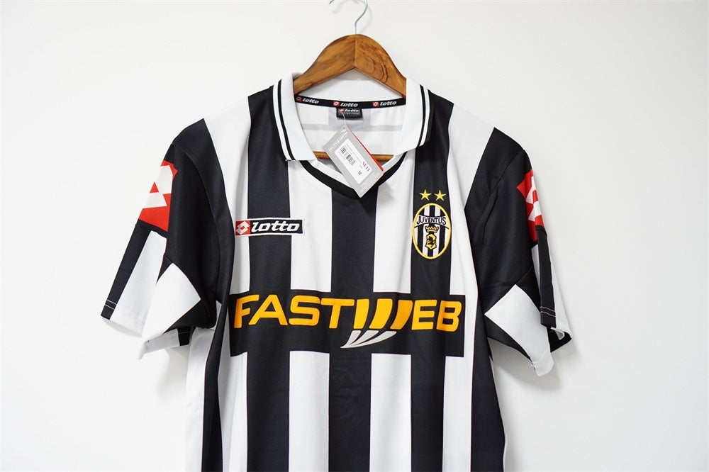 JUVENTUS 2001 - 2002 KOTIPAITA