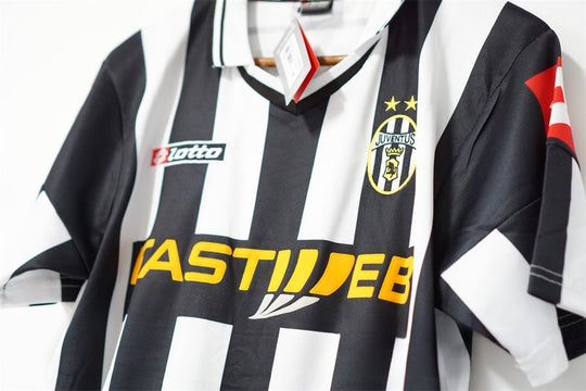 JUVENTUS 2001 - 2002 KOTIPAITA